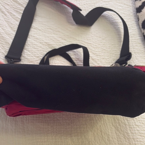 SwissGear Red and Black laptop bag Nylon Fabric and Multiple Compartments - Picture 10 of 10